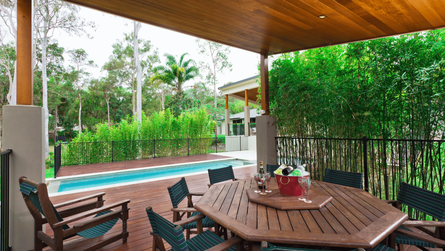 outdoor seating areas in restaurants